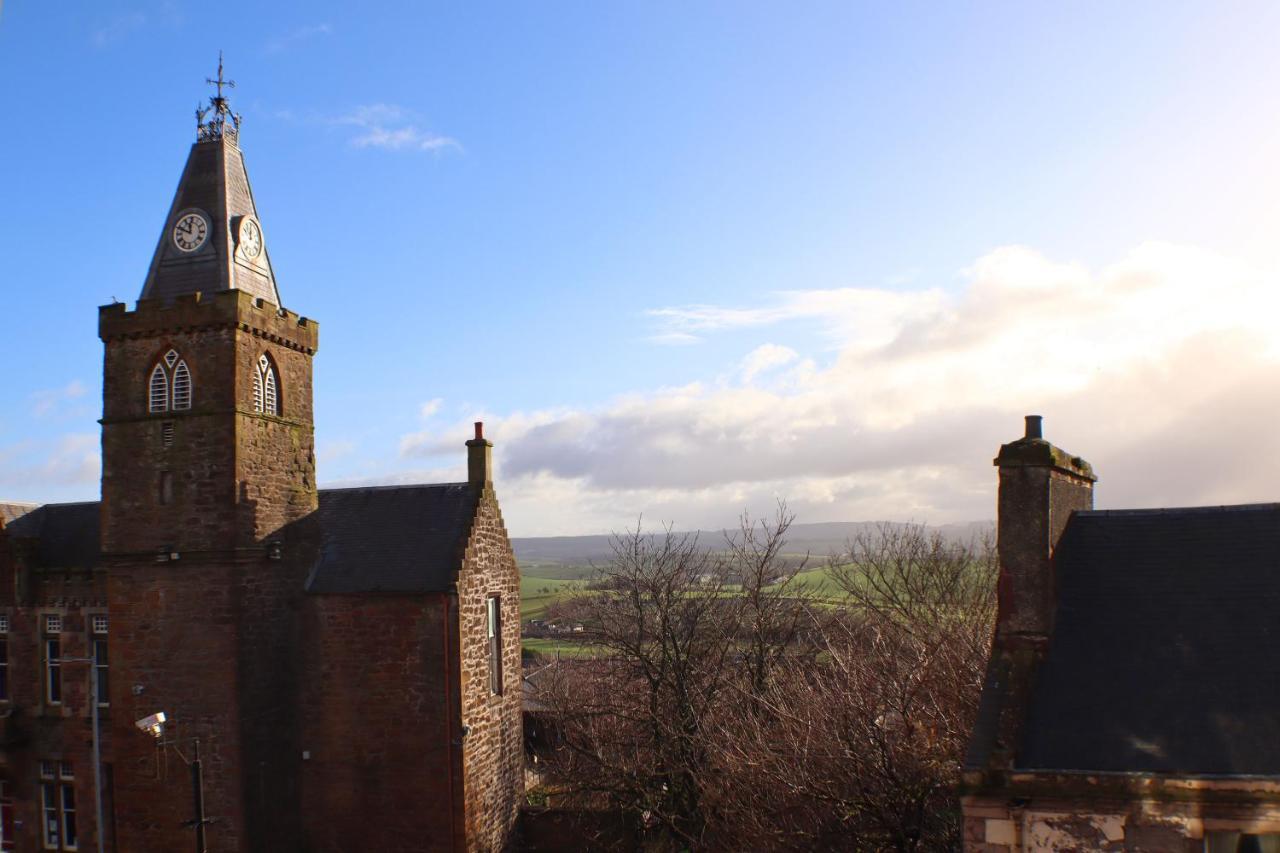 Grand Top Floor Apartment In The Royal Bank House Maybole Exterior photo